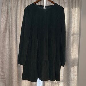 4/$15 Elegant Green Long Sleeve Dress